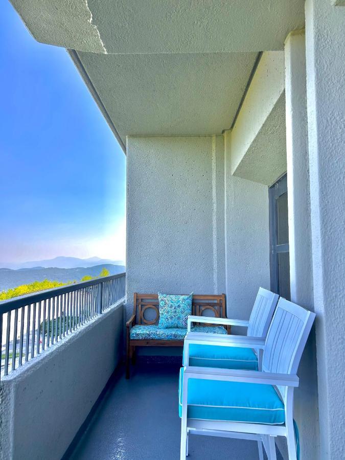 On Top Of The World At Sugar Top Resort Sugar Mountain Bagian luar foto