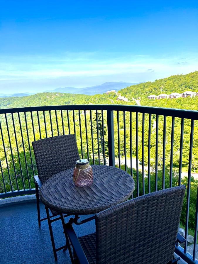 On Top Of The World At Sugar Top Resort Sugar Mountain Bagian luar foto
